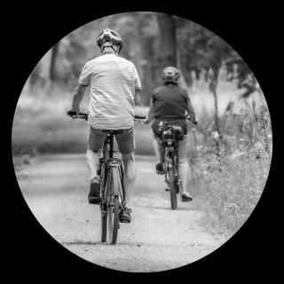 Radfahrer. Link zu unserem Onlineschaufenster Unterwegs.